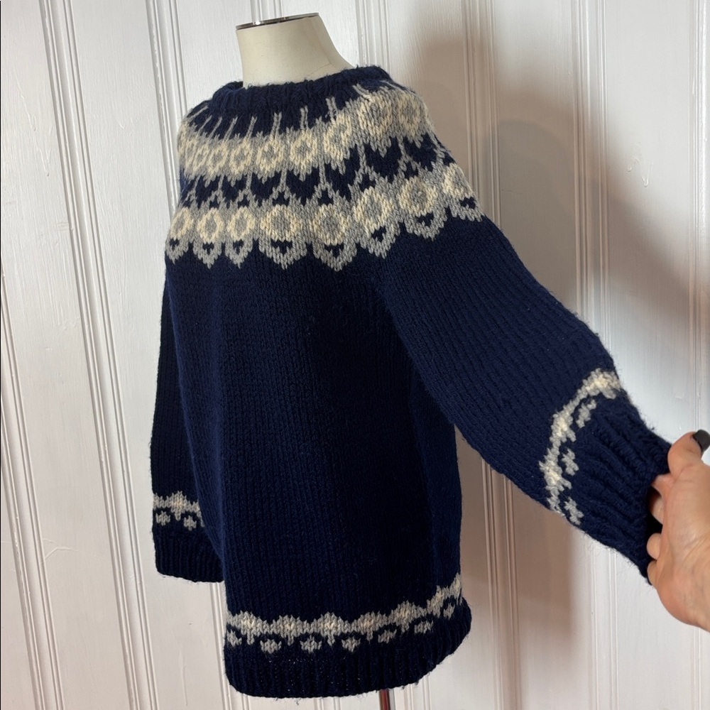 One-of-a-kind Nordic Inspired Chunky Knit Sweater – size Large (estimated) - Picture 5 of 6
